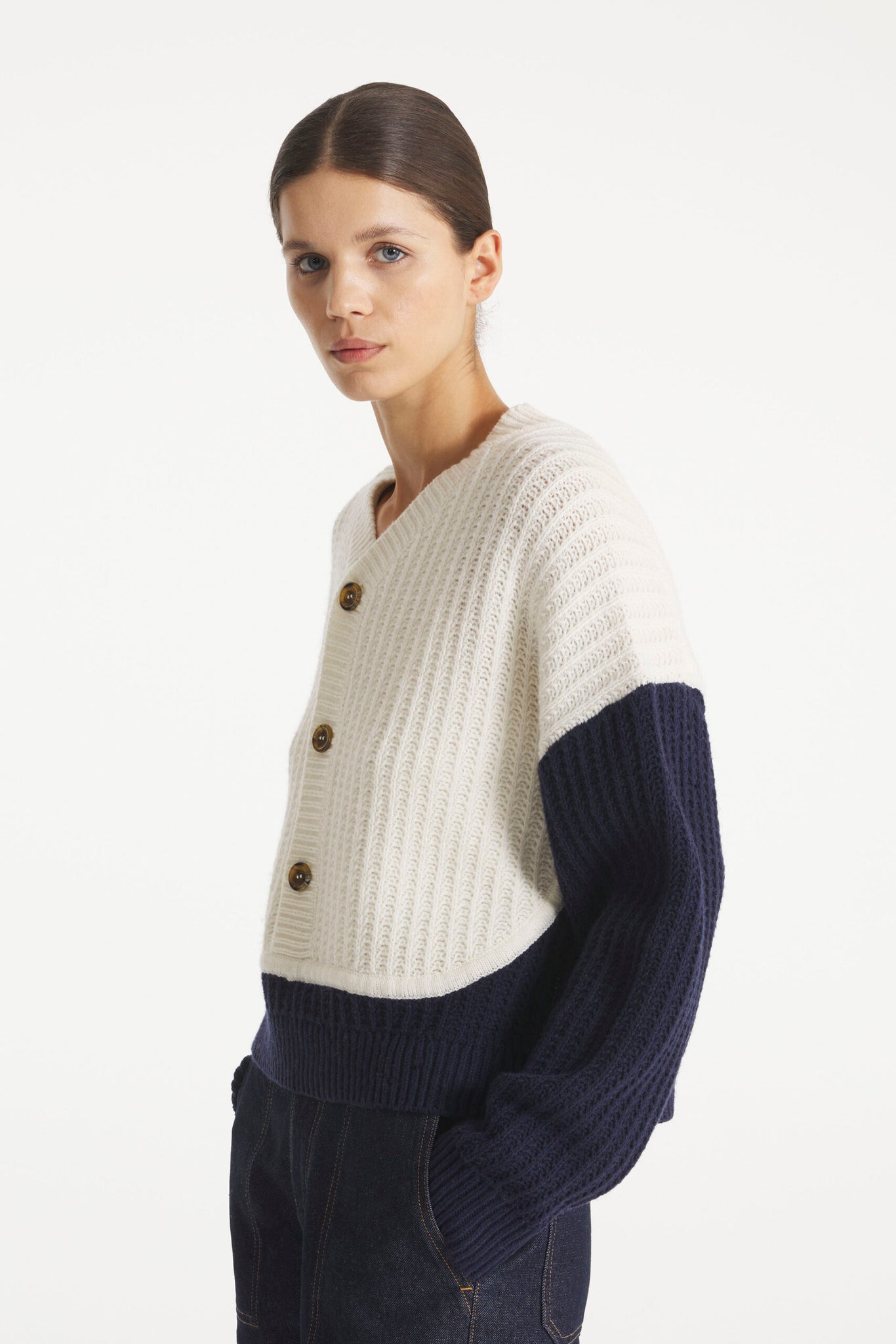 Suyor Fancy Ribs Sweater / Cardigan — NAVY / WHITE