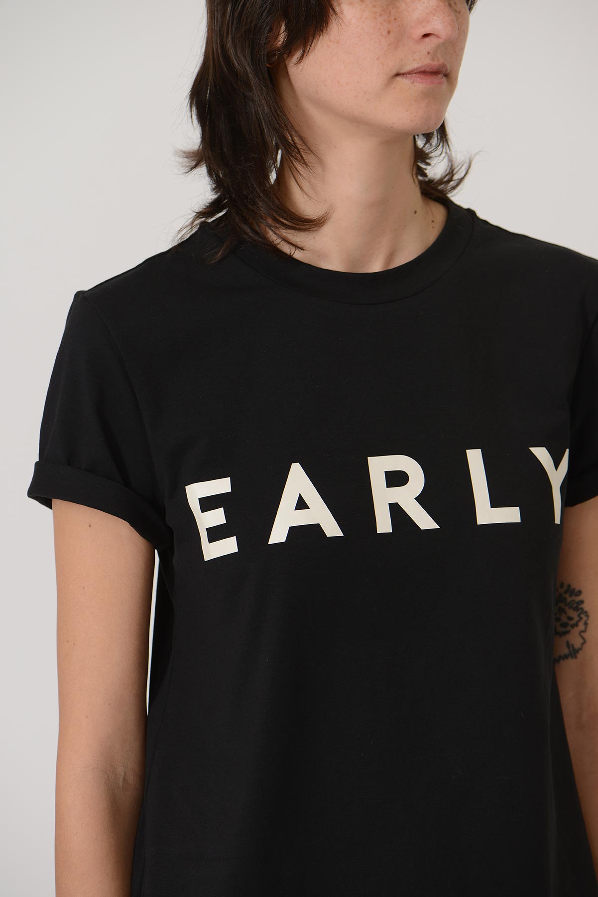 EARLY Logo Women Tee — BLACK / CARAMEL / CHOCOLATE