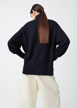 Viere Knit Jumper — NAVY