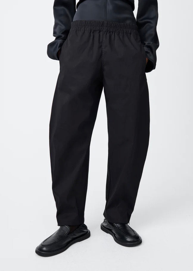 Toba Pant — BLACK