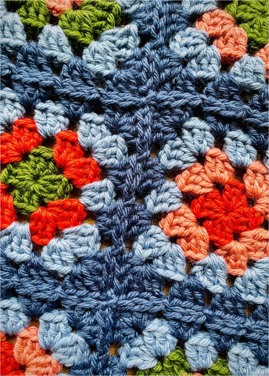 EARLYMADE Hand-knitted Granny Squares Scarf — MULTI / BLUE — UNIQUE