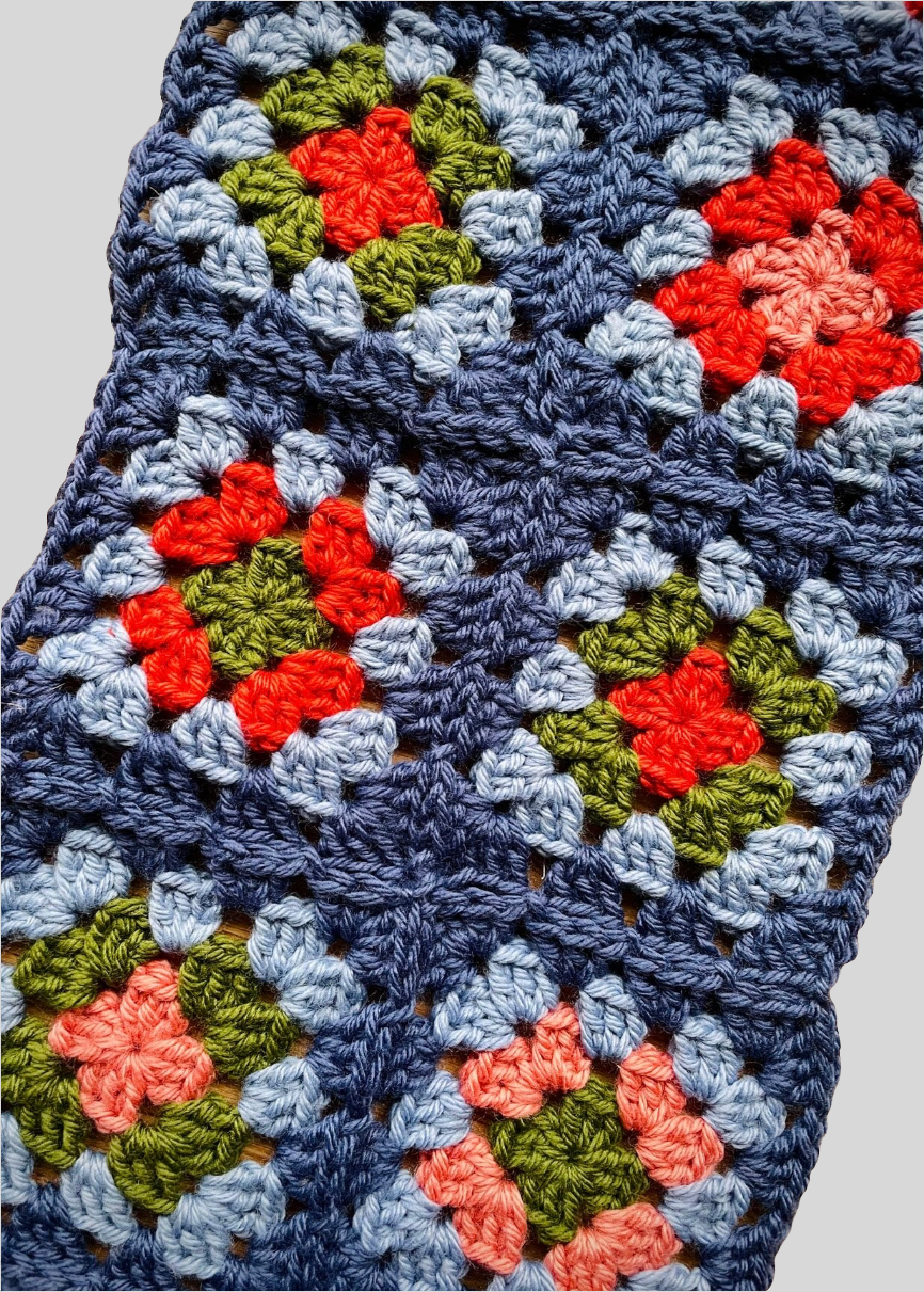 EARLYMADE Hand-knitted Granny Squares Scarf — MULTI / BLUE — UNIQUE