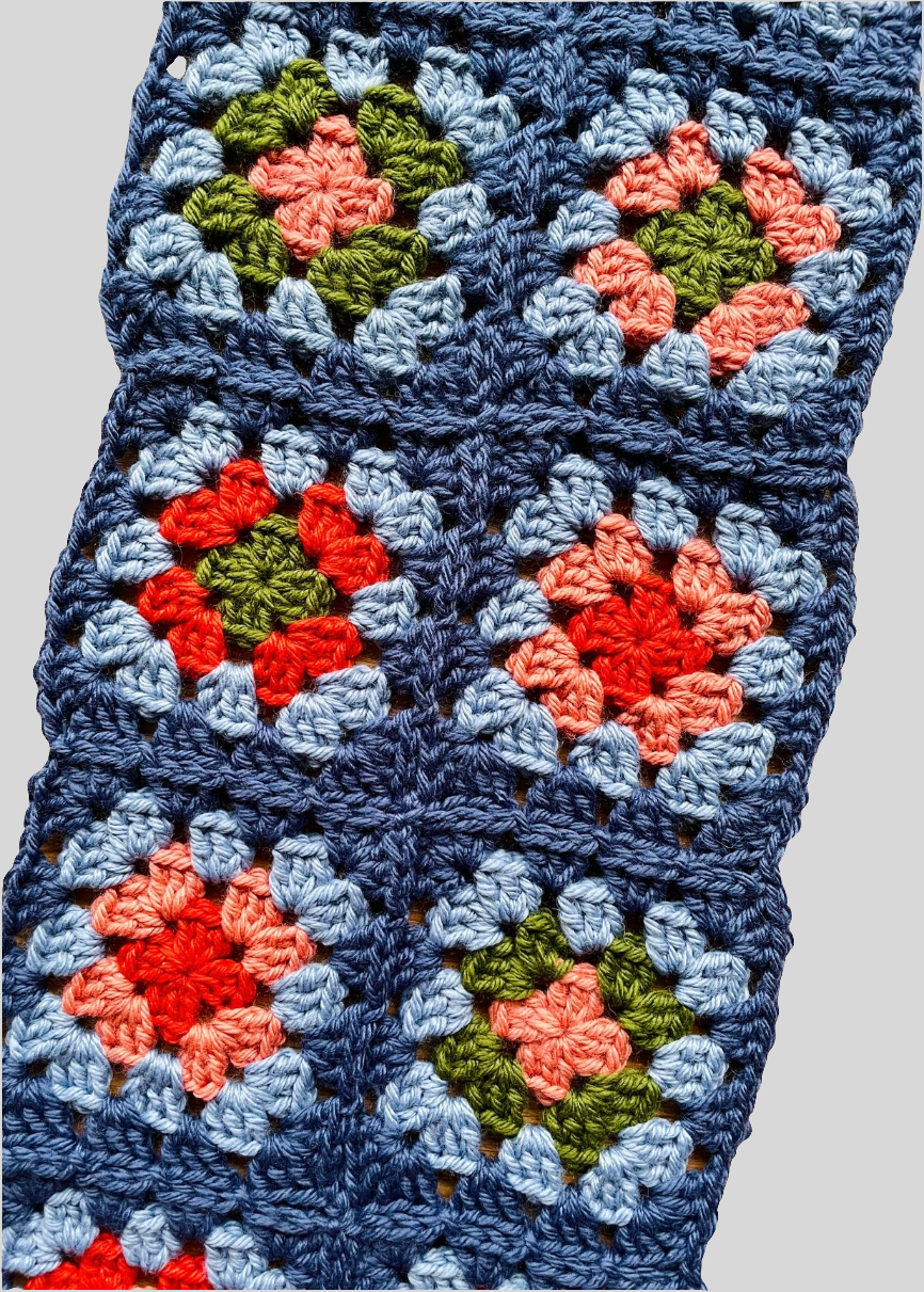 EARLYMADE Hand-knitted Granny Squares Scarf — MULTI / BLUE — UNIQUE