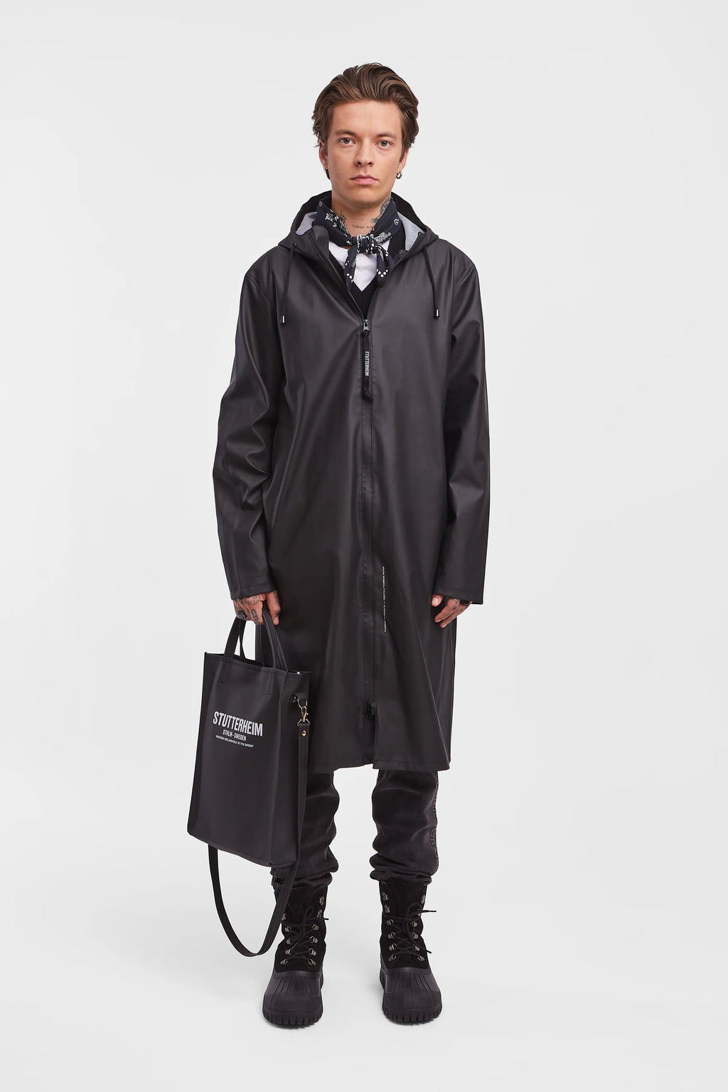 Camden Lightweight Raincoat — BLACK