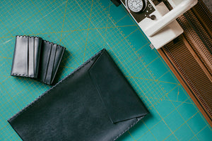 EARLYMADE Handmade Leather Portfolio — GREEN — LAST PIECE